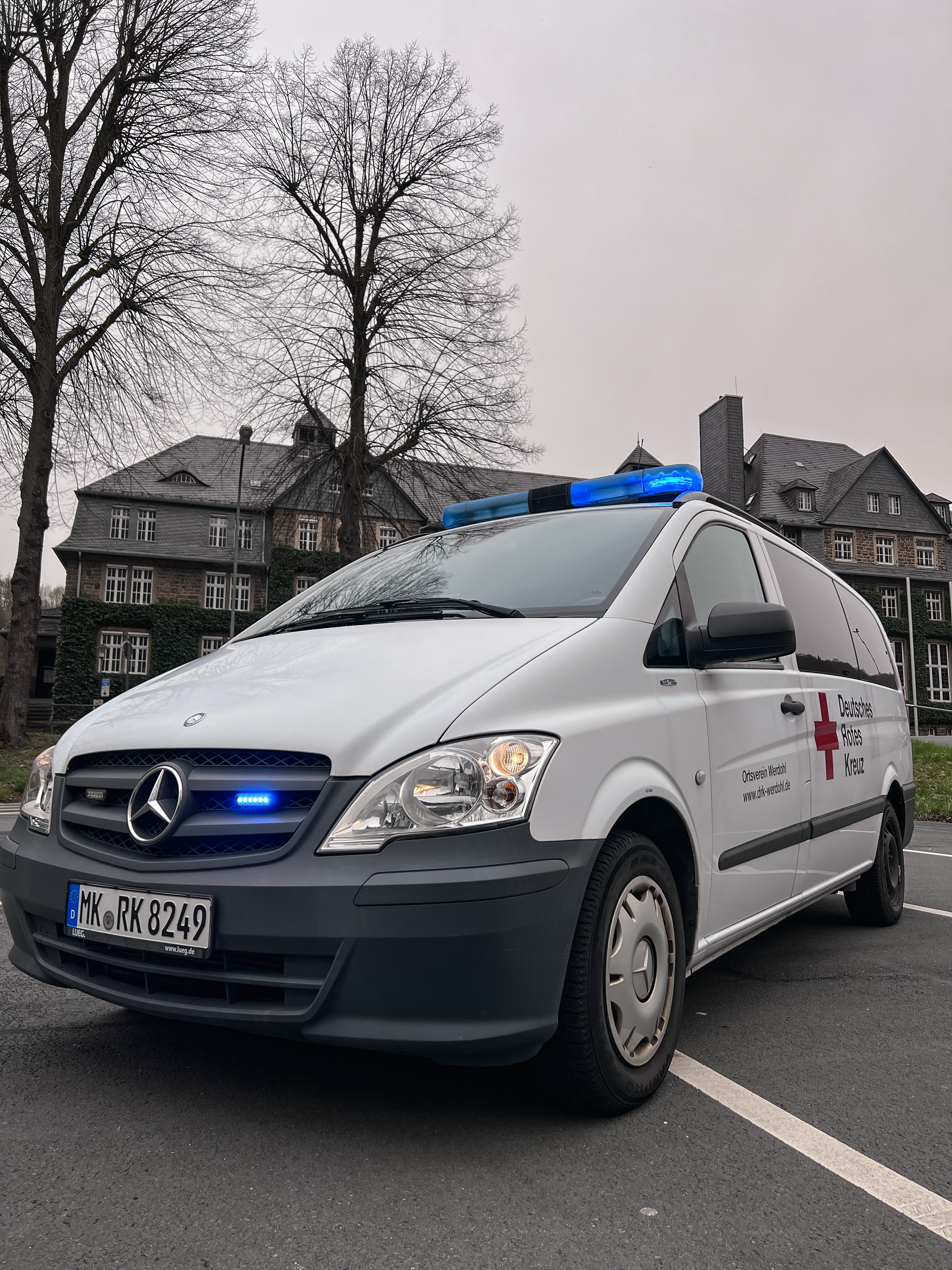 Unser Führungsfahrzeug, ein Mercedes Benz Vito.